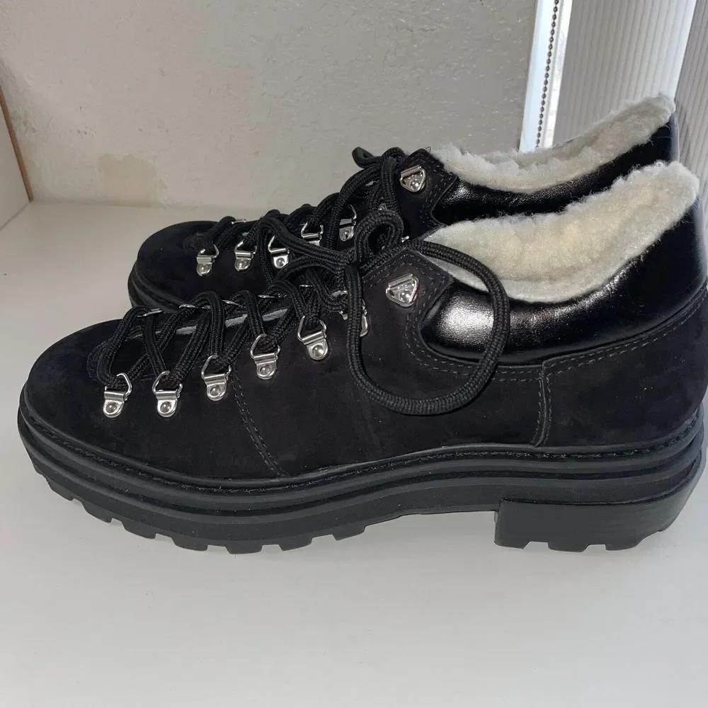 NEW Schutz Lug Boot Faux Shearling Suede Ankle  9.5 Lucille Chunky Black Lace Up